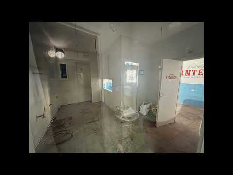 Locale commerciale in Affitto a Napoli (NA) VOMERO zona Pedonale