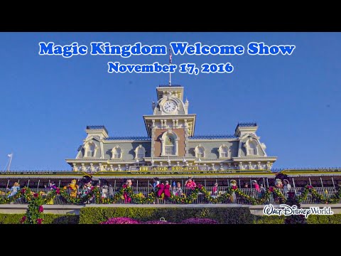 2016-11-17 Magic Kingdom Welcome Show and Walk up Main Street USA to Cinderella's Castle