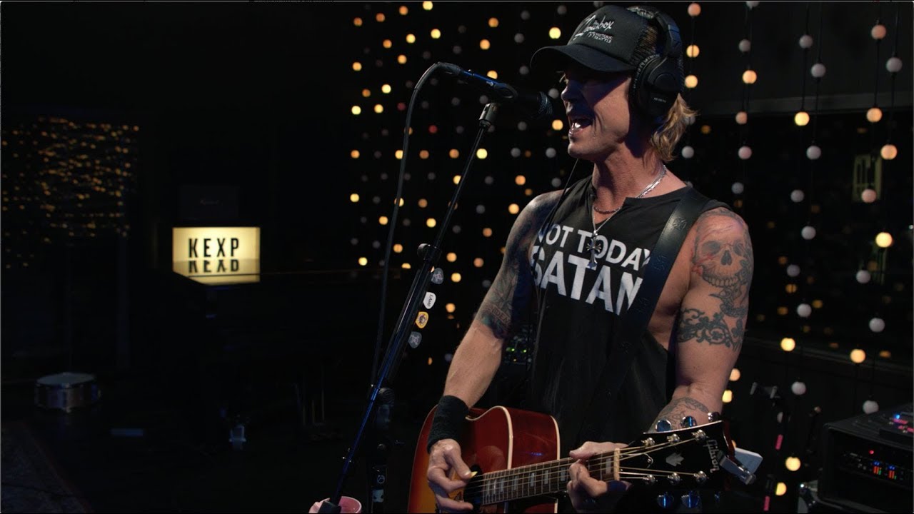 Duff McKagan – Cold Outside (Live on KEXP)