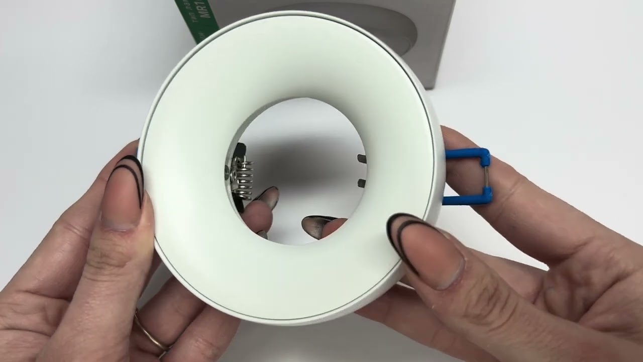 Врезной точечный светильник FERON DL1842 MR-16 белый матовый 40040