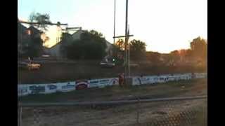 preview picture of video 'Figure8 Racing Coon Rapids, Ia  12-07-27_EH1'