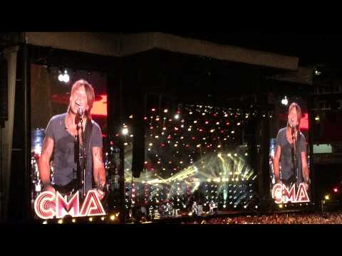 Keith Urban - Somewhere In My Car - CMA Fest 2015 (HD)