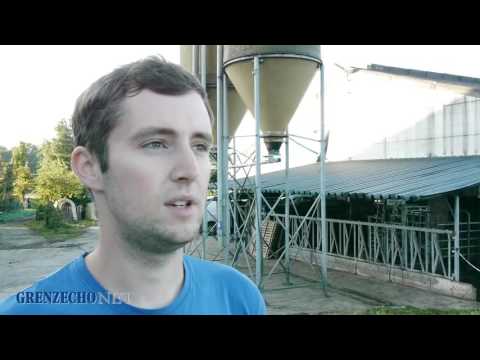 Landwirt für einen Tag: Pascal Arimont packt auf dem Hof Scheen mit an