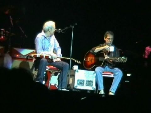Mark Knopfler and Richard Bennett are drinking the tea