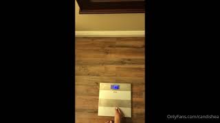 BBW shows her fat and weight in