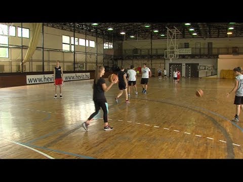 Két héten át táboroztak a kosárlabdázók