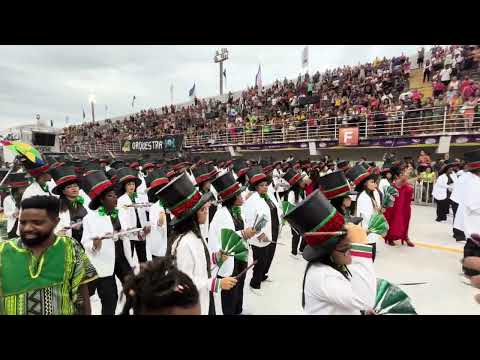 PIEDADE 2024: Bateria Ritmo Forte no desfile oficial