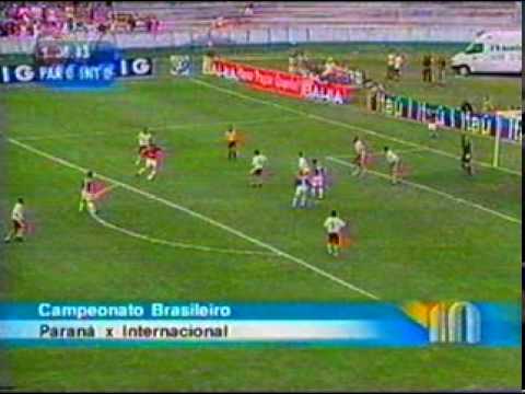 18/10/2003 - Paraná 4 X 0 Internacional : Gol de Marquinhos