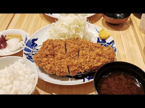 Como chegar ao Japão - Dia 19.2 Marunouchi - Conjunto Tonkatsu / Lembrança Shin Yokohama Marunouchi - Conjunto de costeleta de lombo / Lembrança Yokohama