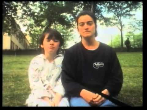 Les soeurs Angela et Lucie Laurier (1986) de Gérard Courant - Couple #15