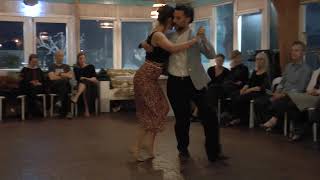 Luciana Sacchetti & Mariano Laplume in La Cantina "El Puntaza" J.d'Arienzo