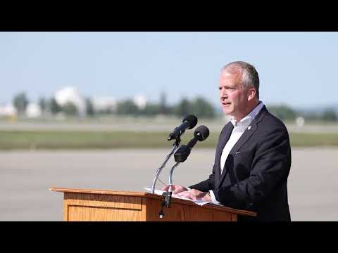 Sen%2E%20Dan%20Sullivan%20%28R%2DAlaska%29%20speaks%20at%2011th%20Airborne%20Ceremony%20at%20Ft%2E%20Wainwright%20%2D%20June%206%2C%202022