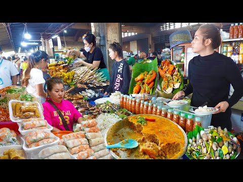 The best food tour for lunch in Central Market - Snacks, Soup, Spring Roll, Seafood, Noodle & More