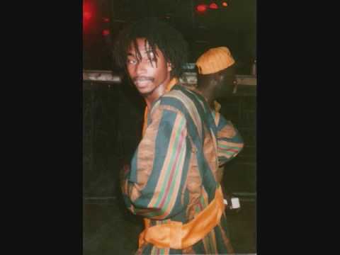 Garnett Silk - Love Me Or Leave Me