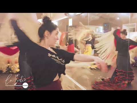 La Sentío Flamenco School | Workshop in Rome - Bata de cola & mantón class recap