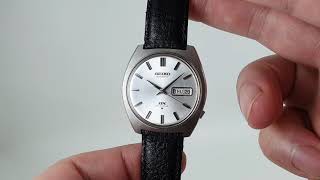 1969 Seiko DX men's vintage automatic watch.  Model reference 6106-8080