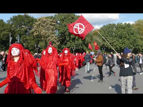 Red Rebels an der Siegessäule