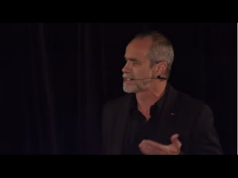 TEDxPanthéonSorbonne Est-ce ainsi que les Hommes vivent ? Carlos Moreno