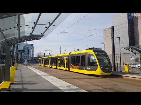 Aankomst van U-OV 6061 als tramlijn 60 uit P+R Westraven te Utrecht Centraal Jaarbeursplein