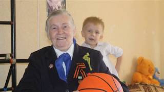 <p>Правнук пишет сочинение про свою прабабушку,блокадницу Ленинграда Дементьеву Музу Николаевну. Когда началась война ей было всего 10 лет..</p>