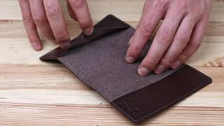 Шкіряна обкладинка на паспорт з карткою та рамкою SHVIGEL 13983 коричнева