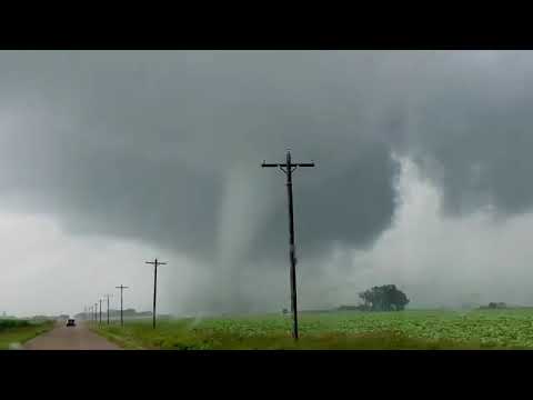 'Powerful' Tornado Moves in Over Hamilton County, Iowa