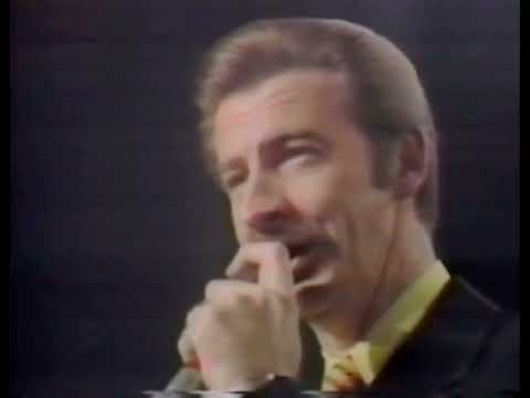 London Parris Breaking Microphone!