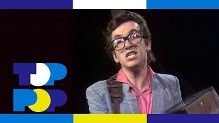 Elvis Costello - Radio Radio • TopPop