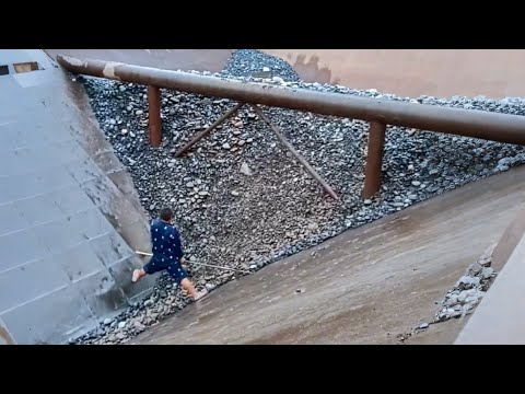 Barge unloading 3800 tons of cobblestone - relaxing flow - Vlog of work on the barge