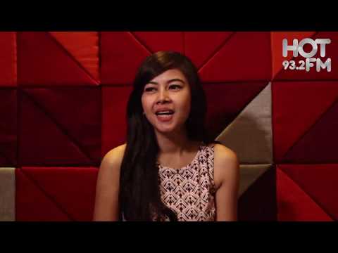 HOT 93.2 DETIK - SUKMA SHAREEZ SUKA NONGKRONG DI KAFE BERHANTU?