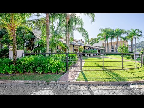 Belíssima casa à venda na rua Alameda Leopoldo Schmalz no Vorstadt em Blumenau