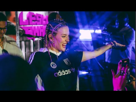 Leslie Shaw en vivo – Barcelona  Concierto Privado Adidas Super  Star @adidasOriginals