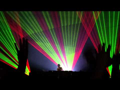 Tiesto vs Calvin Harris Sweet Nothing Live