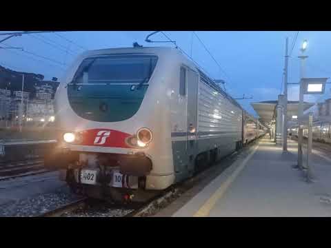 Partenza di un icn per Torino porta Nuova dalla stazione di Salerno