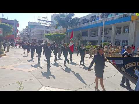 TRABAJADORES DE UGEL DE ZARUMILLA, DESFILANDO EN PLAZA MAYOR DE TUMBES, 05-07-2026
