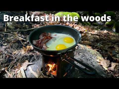 Bacon and eggs on a titanium twig stove