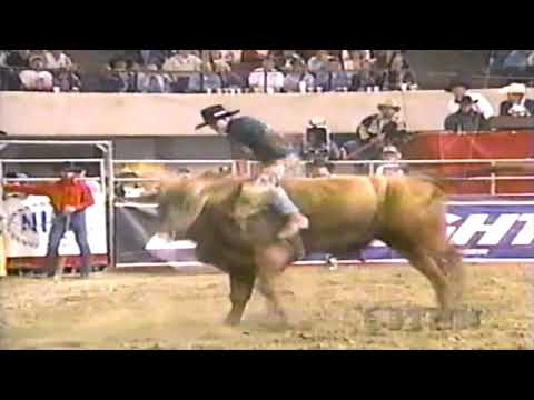 Owen Dunn vs Hammer - 97 PBR Billings (84 pts)