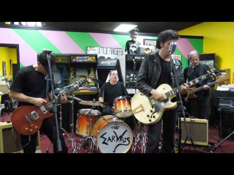 THE EARWIGS PERFORM "WHEN YOU'RE YOUNG" LIVE AT TKO RECORDS - 5/2/2014