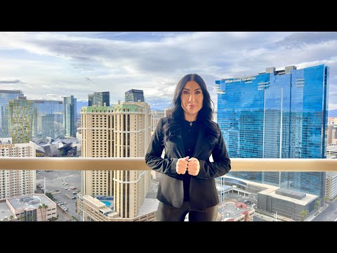 Selling Vegas 🖤 Tour This Strip View Penthouse With Me - Just $339,000!