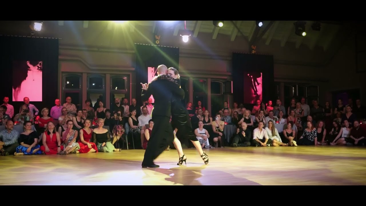 Video thumbnail for Gastón Camejo & Lorena González Cattáneo  "Duerme Mi Amor" Carlos Di Sarli | May Tango Festival 2024