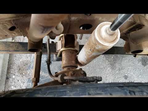 92 Tracker SAS axle movement