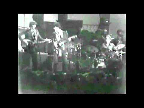 The Band- Life is a Carnival- Winterland (San Francisco, CA) Nov 25, 1976.