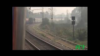 preview picture of video '11015 Kushinagar Express arriving Gonda'