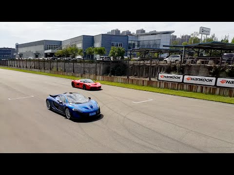 McLaren P1 vs Ferrari LaFerrari