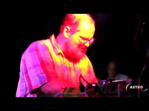 DAN DEACON "Guilford Avenue Bridge" LIVE @ L'Astrolabe - Orléans // ASTROTV