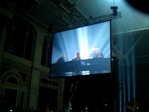 Swedish House Mafia opening Alexandra Palace (28-5-11)