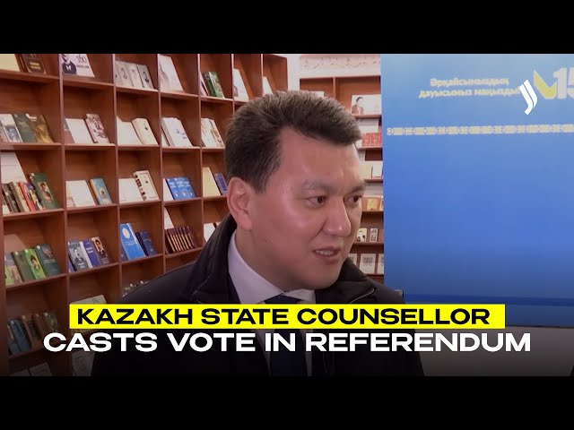Kazakh State Counsellor casts vote in referendum