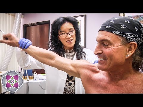 Dopo aver massaggiato i muscoli della schiena doloranti è normale Vomito, diarrea, mal di stomaco e di spin temperatura