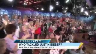 JUSTIN BIEBER Attacked at New York City Macys Promoting His New Fragrance