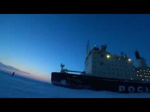 Camper wakes up to the sight of a Russian icebreaker  -  984074